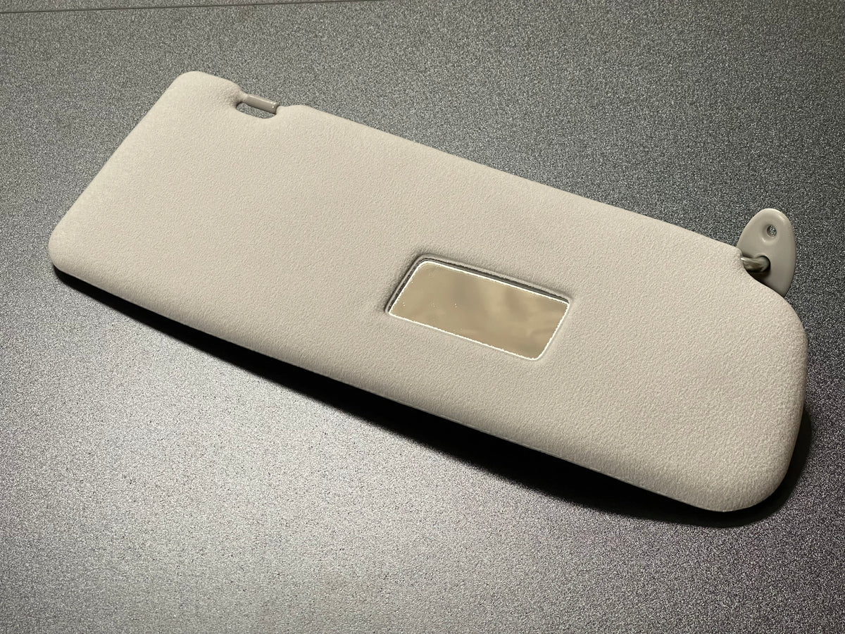 Land Cruiser 80 Right Sun Visor w/alt meter version (light gray